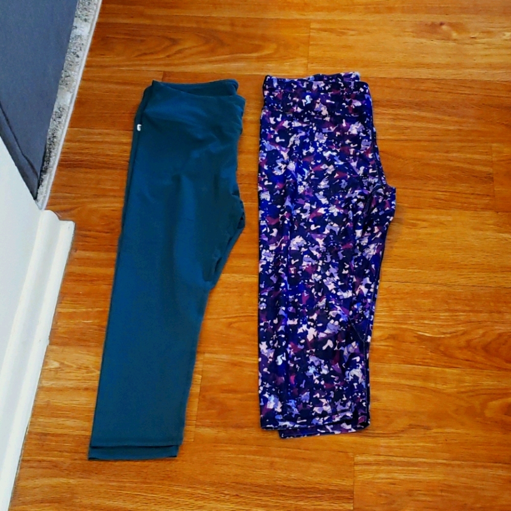 Cute pair of capris and crop!